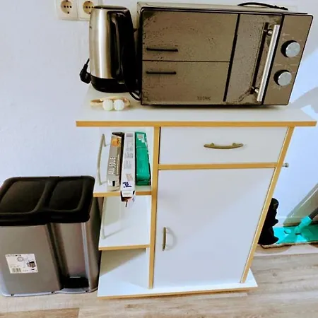 Cozy Spacious Near Halle Hbf With Free Wi-fi Privatunterkunft