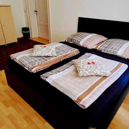 Privatunterkunft Cozy Spacious Near Halle Hbf With Free Wi-fi Halle (Saale)
