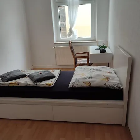 Cozy Spacious Near Halle Hbf W/ Ipad, Netflix & Wi-fi Homestay Halle (Saale)